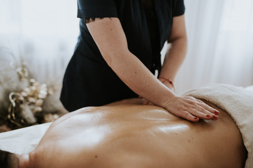Katarzyna Wajdzik Masaż i terapia dłońmi masaż klasyczny